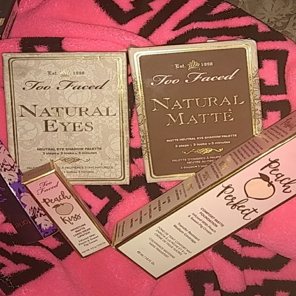 Tons Of Make Up💞😍 - Picture 4 of 4